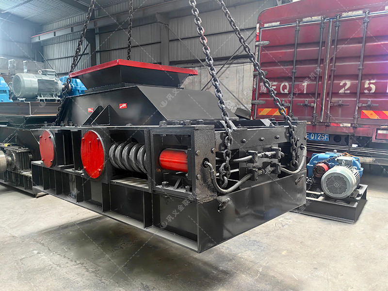 2PC800*600對輥破碎機發(fā)往廣東_破碎鈣石